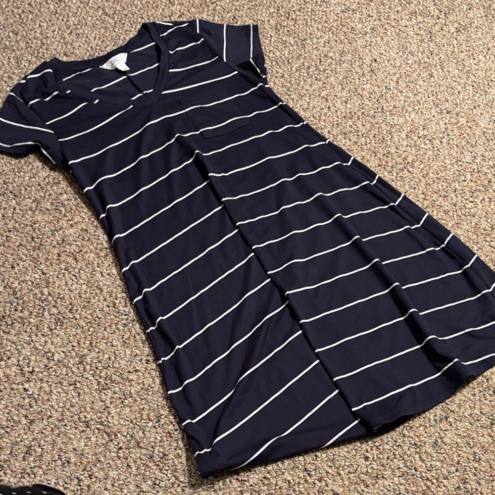 Market & Spruce Dark Blue and White Striped Tee